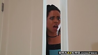 A Brazil Bombázó Kira Noir És Jessy Jones Egy Vad Brazzers Videóban