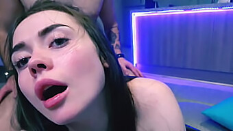 Amatérská Přítelkyně Dostane Creampie Do Pusy