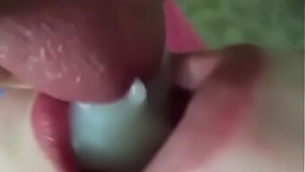 Tragando Semen Para El Placer Supremo