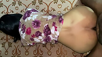 Sexe Hardcore Par Derrière Entre Belle-Mère Indienne Et Beau-Fils