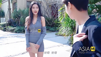 Sirena Sensuale Della Porta Accanto: Il Fascino Asiatico Di Chen Xiao Yu In Un Autentico Video Amatoriale