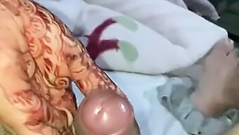 Chica India Comiendo Coño Y Follando Analmente Con Su Amante