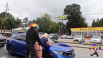 Outdoor Public Sex At A Waffle House