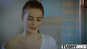 Lana Rhoades'Un Anal Zevke Olan Duygusal Yolculuğu Burada Başlıyor