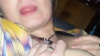 Orgide Sahip Olunan Gözlü Milf Ile Acımasız Seks