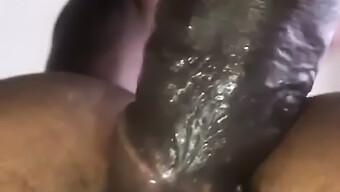 Squirt And Creampie For 18-Year-Old Jamaican