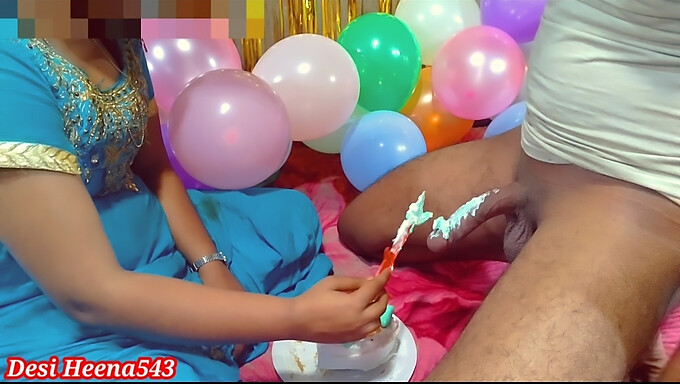 Sorpresa De Cumpleaños De Desi Heena De Su Marido A Lo Perrito